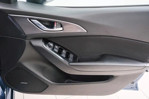 Седан Mazda Axela 2016 года, 1399000 рублей, Красноярск