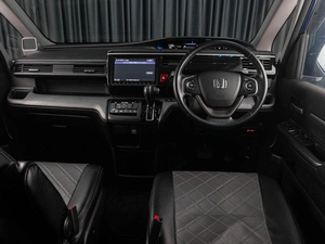Минивэн Honda Stepwgn Spada 2015 года, 1749000 рублей, Тюмень