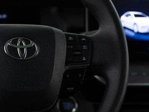 Седан Toyota Camry 2025 года, 4198999 рублей, Москва