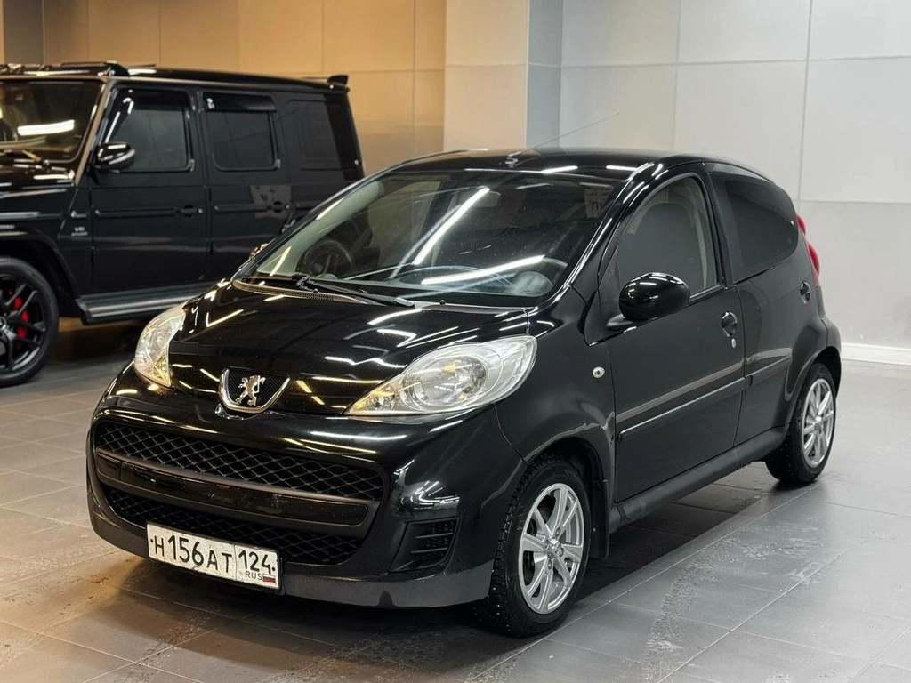 Хетчбэк Peugeot 107 2010 года, 497000 рублей, Красноярск