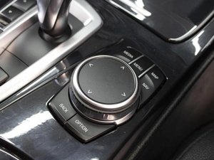 Седан BMW 5 серия 2015 года, 1700000 рублей, Омск