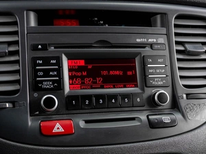Хетчбэк Kia Rio 2011 года, 739000 рублей, Тюмень