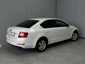 Лифтбек Skoda Octavia 2015 года, 1100000 рублей, Красноярск