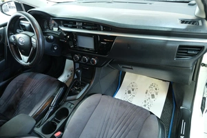 Седан Toyota Corolla 2013 года, 1369000 рублей, Омск
