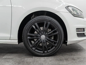 Универсал Volkswagen Golf 2013 года, 950000 рублей, Красноярск