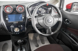 Хетчбэк Nissan Note 2015 года, 899000 рублей, Барнаул