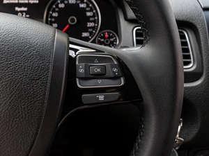 Внедорожник Volkswagen Touareg 2012 года, 1845000 рублей, Краснодар