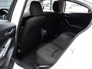 Седан Mazda 3 2018 года, 1590000 рублей, Краснодар