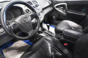 Внедорожник Toyota RAV4 2010 года, 1499000 рублей, Новосибирск