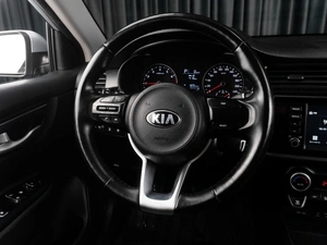 Седан Kia Rio 2018 года, 1315000 рублей, Тюмень