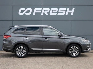 Внедорожник Mitsubishi Outlander 2020 года, 2340000 рублей, Краснодар