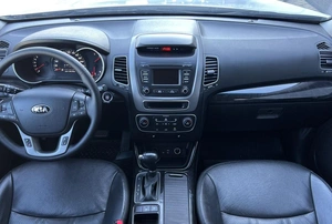 Внедорожник Kia Sorento 2015 года, 1920000 рублей, Солонцы