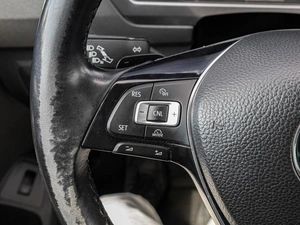 Внедорожник Volkswagen Tiguan 2017 года, 2325000 рублей, Краснодар