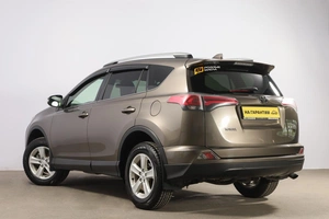 Внедорожник Toyota RAV4 2016 года, 2499000 рублей, Новосибирск