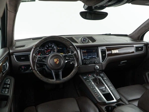 Внедорожник Porsche Macan Turbo 2014 года, 2877077 рублей, Москва