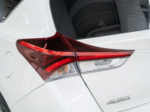 Хетчбэк Toyota Auris 2016 года, 1455000 рублей, Красноярск