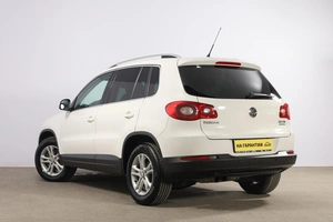 Внедорожник Volkswagen Tiguan 2010 года, 1229000 рублей, Новосибирск