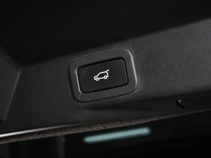 Внедорожник Land Rover Range Rover Sport 2016 года, 3349000 рублей, Красный Пахарь