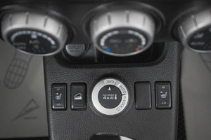 Внедорожник Nissan X-Trail 2010 года, 1299000 рублей, Кемерово