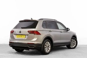 Внедорожник Volkswagen Tiguan 2021 года, 2499000 рублей, Барнаул
