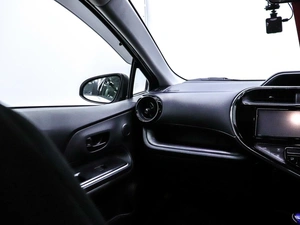 Хетчбэк Toyota Aqua 2018 года, 1250000 рублей, Красноярск