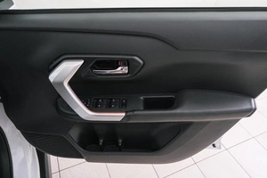 Внедорожник Toyota Raize 2019 года, 1629000 рублей, Красноярск