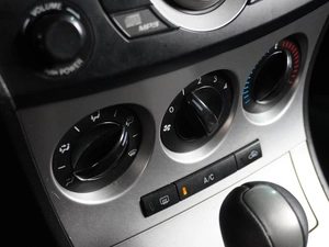 Хетчбэк Mazda 3 2010 года, 799000 рублей, Воронеж