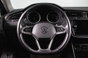 Внедорожник Volkswagen Tiguan 2021 года, 3979000 рублей, Сургут