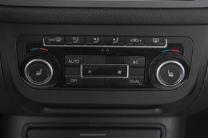 Внедорожник Volkswagen Tiguan 2011 года, 1289000 рублей, Кемерово