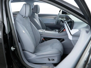 Седан Voyah Passion 2023 года, 3949050 рублей, Москва