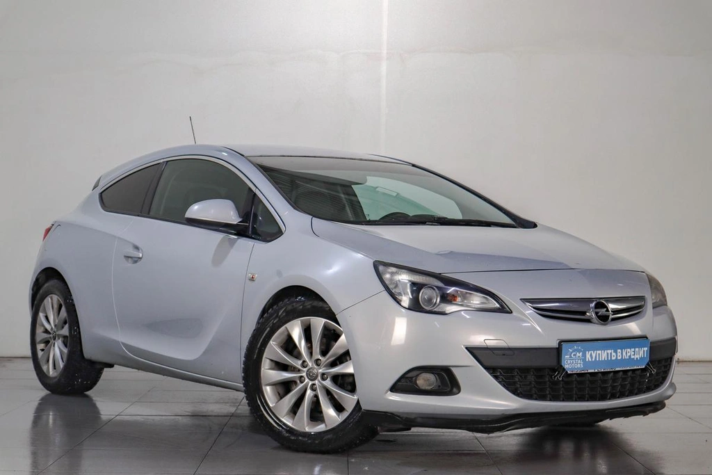 Хетчбэк Opel Astra GTC 2013 года, 1029000 рублей, Челябинск