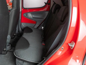 Хетчбэк Peugeot 107 2011 года, 530000 рублей, Тюмень