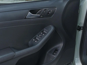 Седан Volkswagen Jetta 2014 года, 1349000 рублей, Сургут