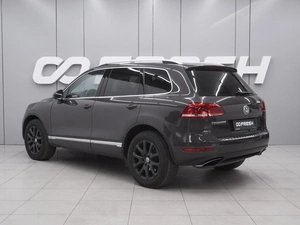 Внедорожник Volkswagen Touareg 2012 года, 2000000 рублей, Ростов-на-Дону