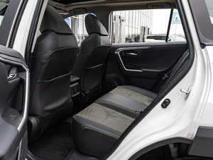 Внедорожник Toyota RAV4 2025 года, 4120000 рублей, Краснодар