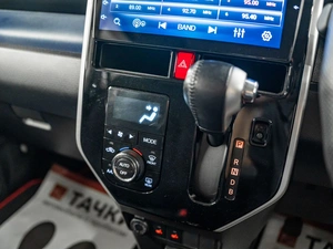 Минивэн Toyota Roomy 2020 года, 1080000 рублей, Красноярск