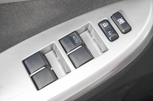Седан Toyota Corolla 2012 года, 999000 рублей, Барнаул