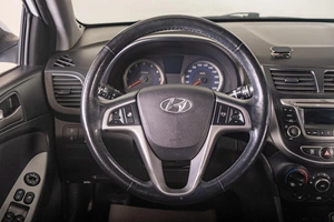 Седан Hyundai Solaris 2015 года, 1099000 рублей, Томск