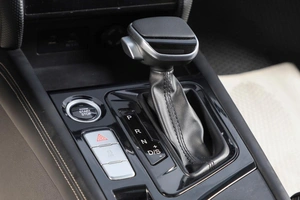 Лифтбек JAC J7 2023 года, 1199000 рублей, Новосибирск