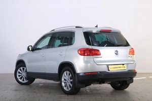 Внедорожник Volkswagen Tiguan 2013 года, 1719000 рублей, Омск