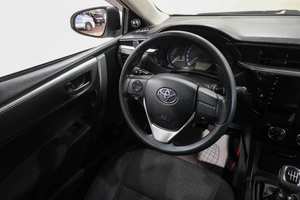 Седан Toyota Corolla 2013 года, 1099000 рублей, Новокузнецк