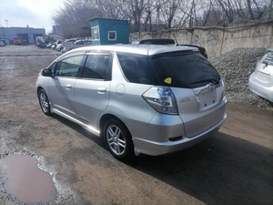 Универсал Honda Fit Shuttle 2012 года, 960000 рублей, Красноярск