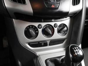 Хетчбэк Ford Focus 2012 года, 799000 рублей, Воронеж