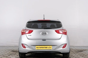 Хетчбэк Hyundai i30 2013 года, 849000 рублей, Красноярск
