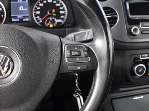 Внедорожник Volkswagen Tiguan 2012 года, 1499500 рублей, Казань