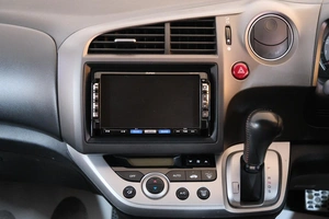 Минивэн Honda Stream 2011 года, 1259000 рублей, Омск