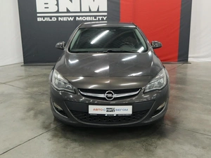Седан Opel Astra 2013 года, 1030000 рублей, Курск
