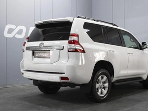 Внедорожник Toyota Land Cruiser Prado 2015 года, 3690000 рублей, Омск