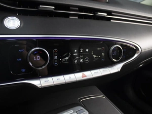 Внедорожник Genesis GV70 2021 года, 5700000 рублей, Омск