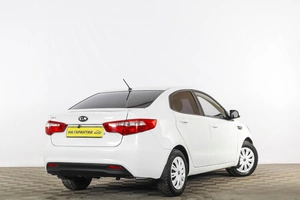 Седан Kia Rio 2013 года, 839000 рублей, Тюмень